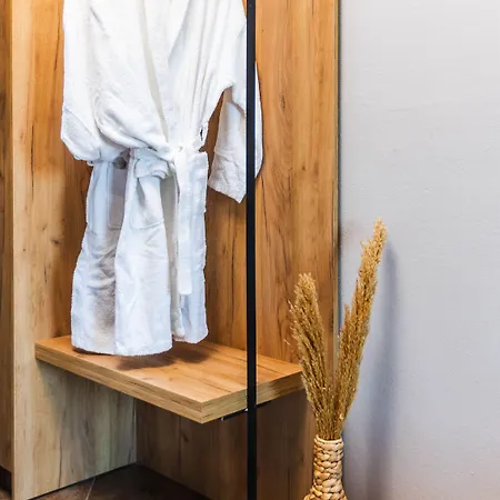 Avaton Garden, Philian And Hotel *