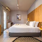 Hotel Avaton Garden, Philian And