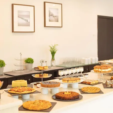 Hotel Avaton Garden, Philian And