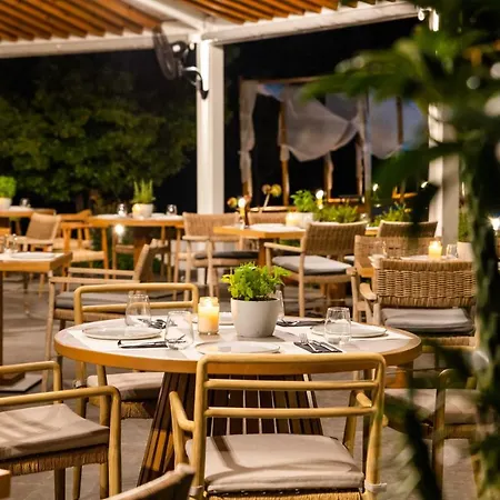 Hotel Avaton Garden, Philian And