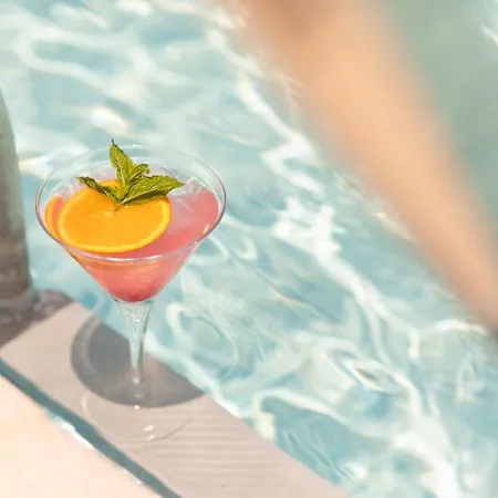 Avaton Garden, Philian And Hotel