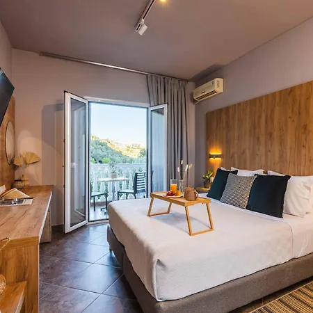 Hotel Avaton Garden, Philian And