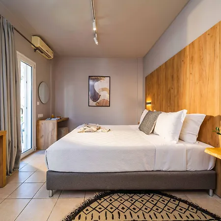 Hotel Avaton Garden, Philian And